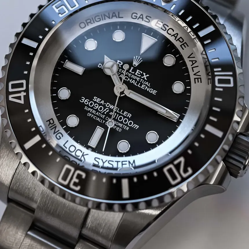 Sea-Dweller super clone case detail showing bezel and crown guard quality