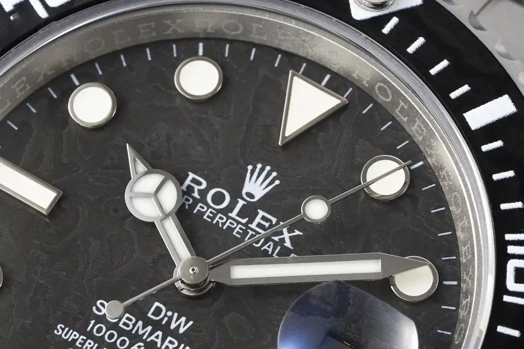 Rolex Submariner 116610LN replica 40mm — crown and case detail