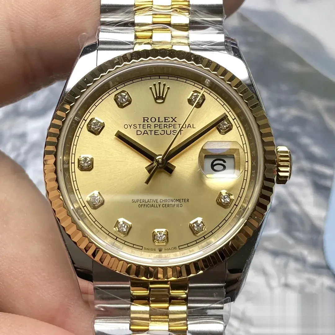 Rolex Datejust 126233 rolex clone black dial — caseback detail