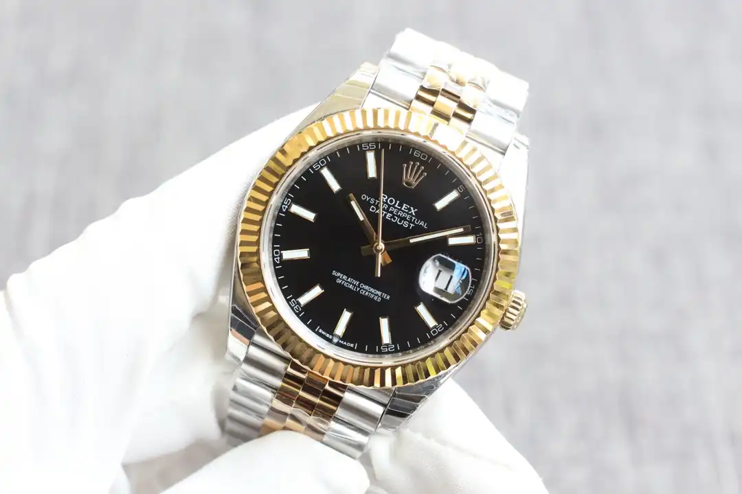 Rolex Datejust 126331 replica — side profile