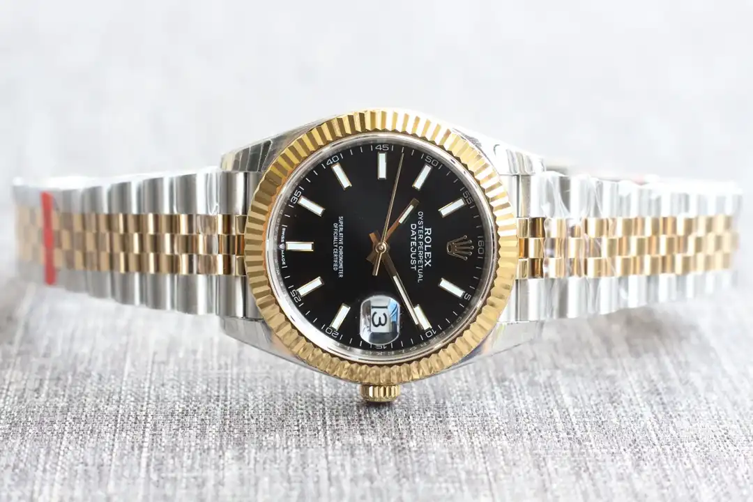 Datejust 126331 japanese automatic replica 36mm — crown and case detail