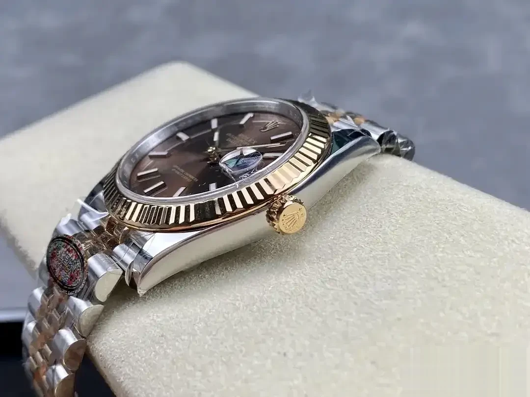 Datejust 126331 japanese automatic replica chocolate dial — bezel macro