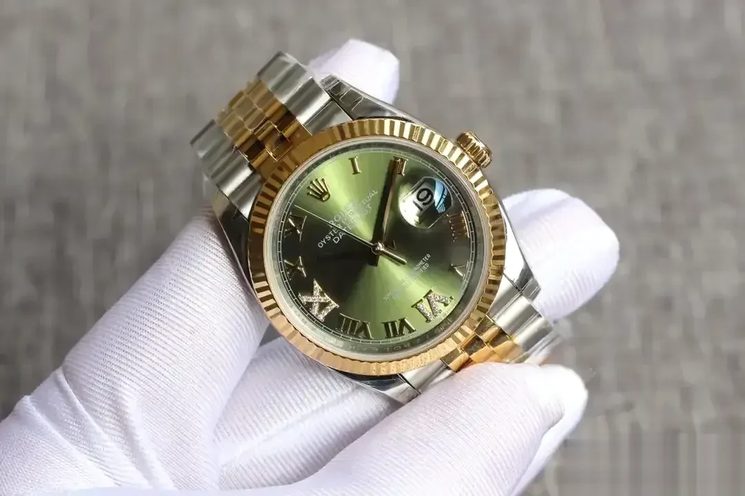 Datejust 126331 rolex copy green dial — caseback detail