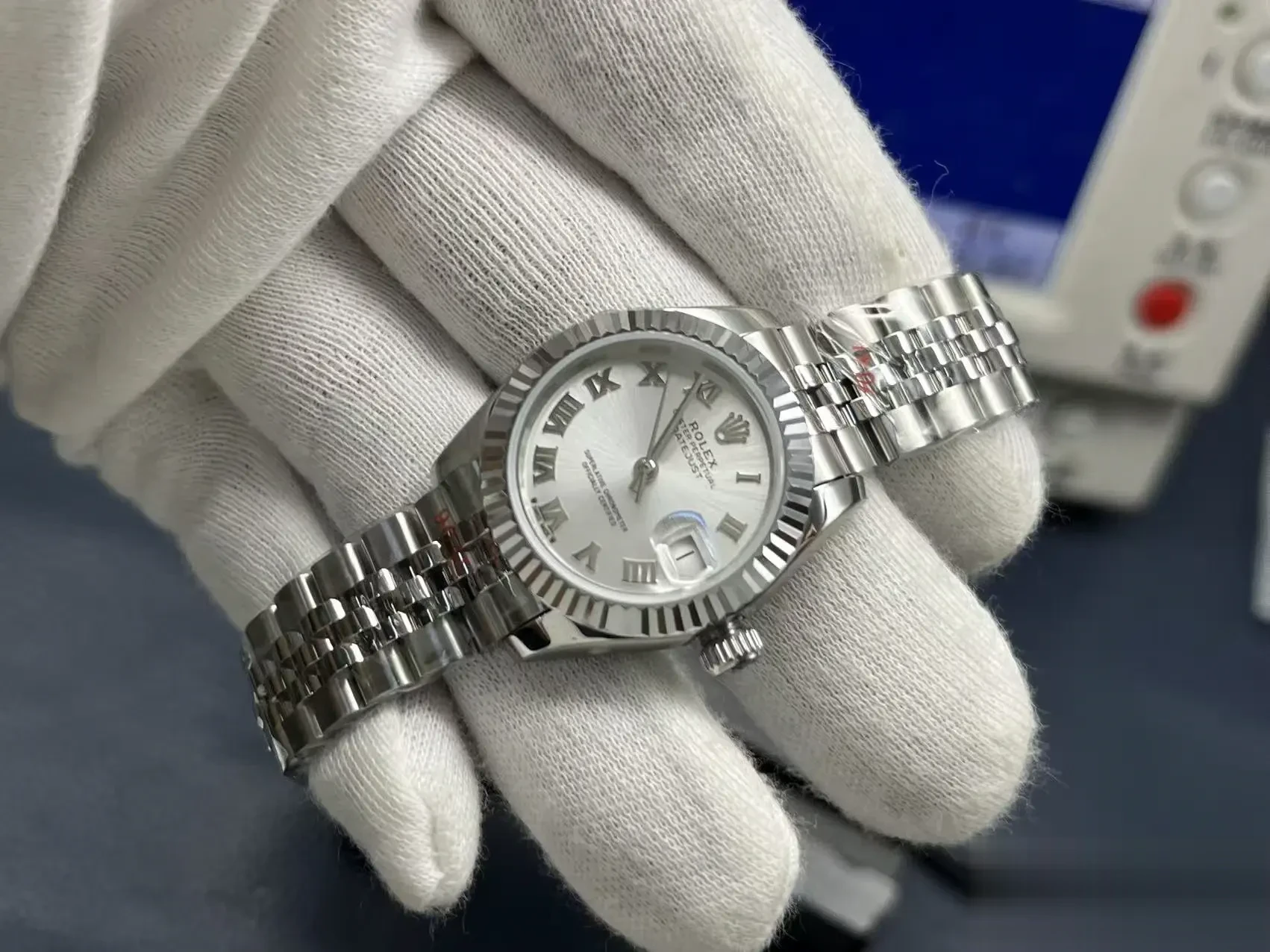 Rolex Datejust 279174 replica silver dial — bezel macro