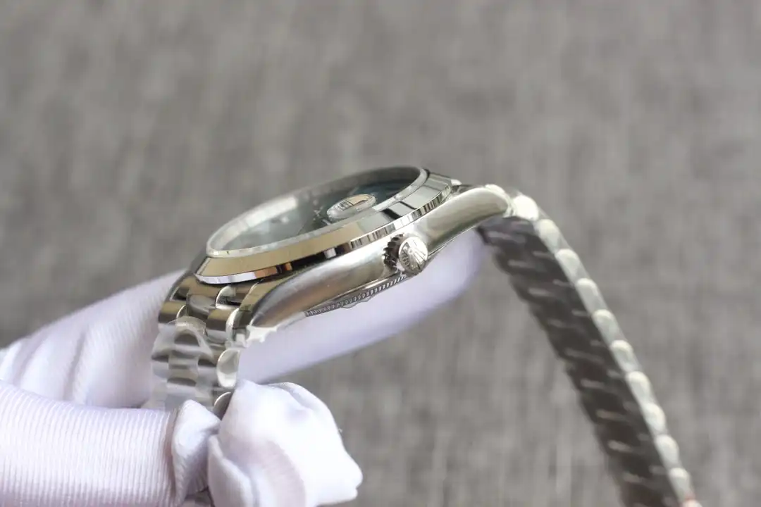 Rolex Day-Date 41985 miyota replica — bracelet detail