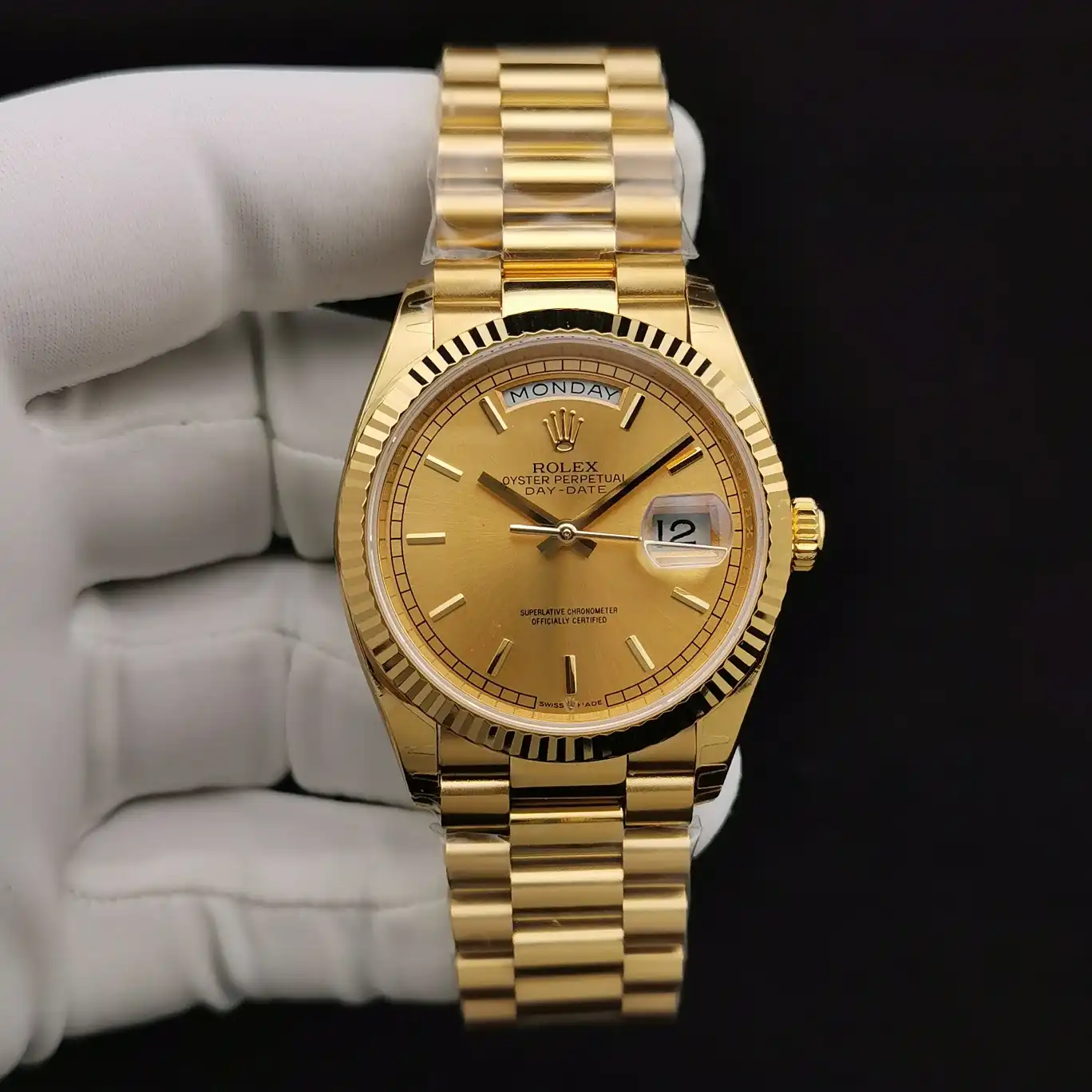 Rolex Day-Date 41985 replica 36mm — dial close-up