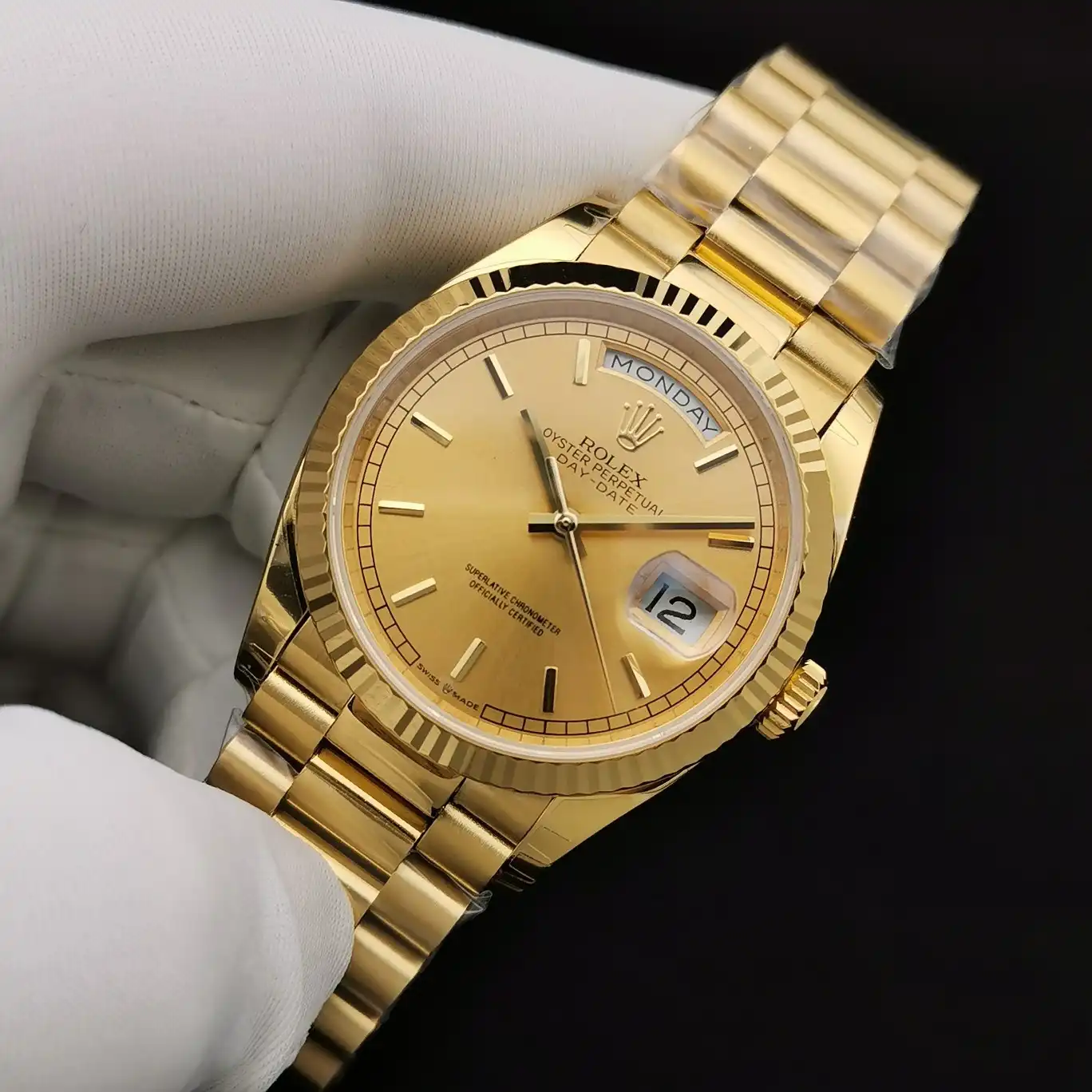 Day-Date 41985 rolex replica — side profile