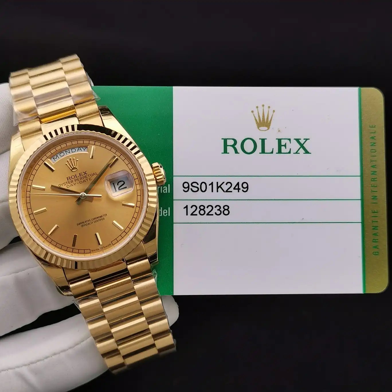 Day-Date 41985 rolex replica — lume shot