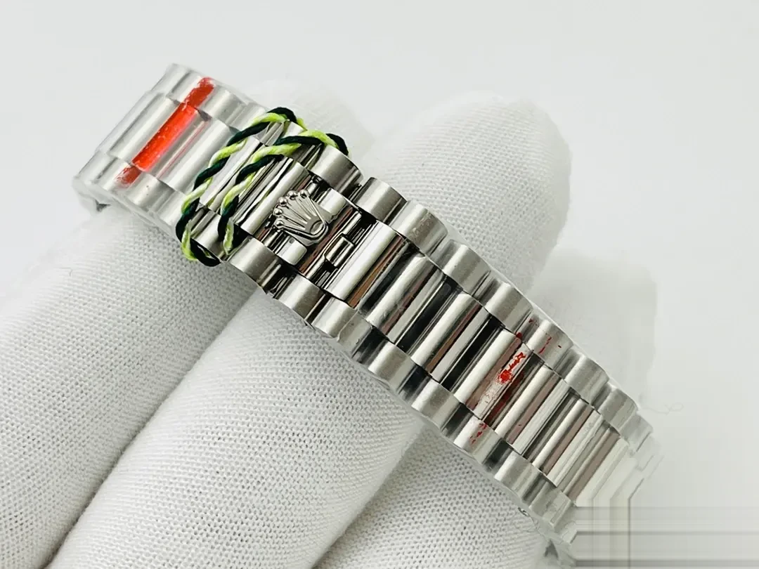 Day-Date 228236 rolex copy — lume shot