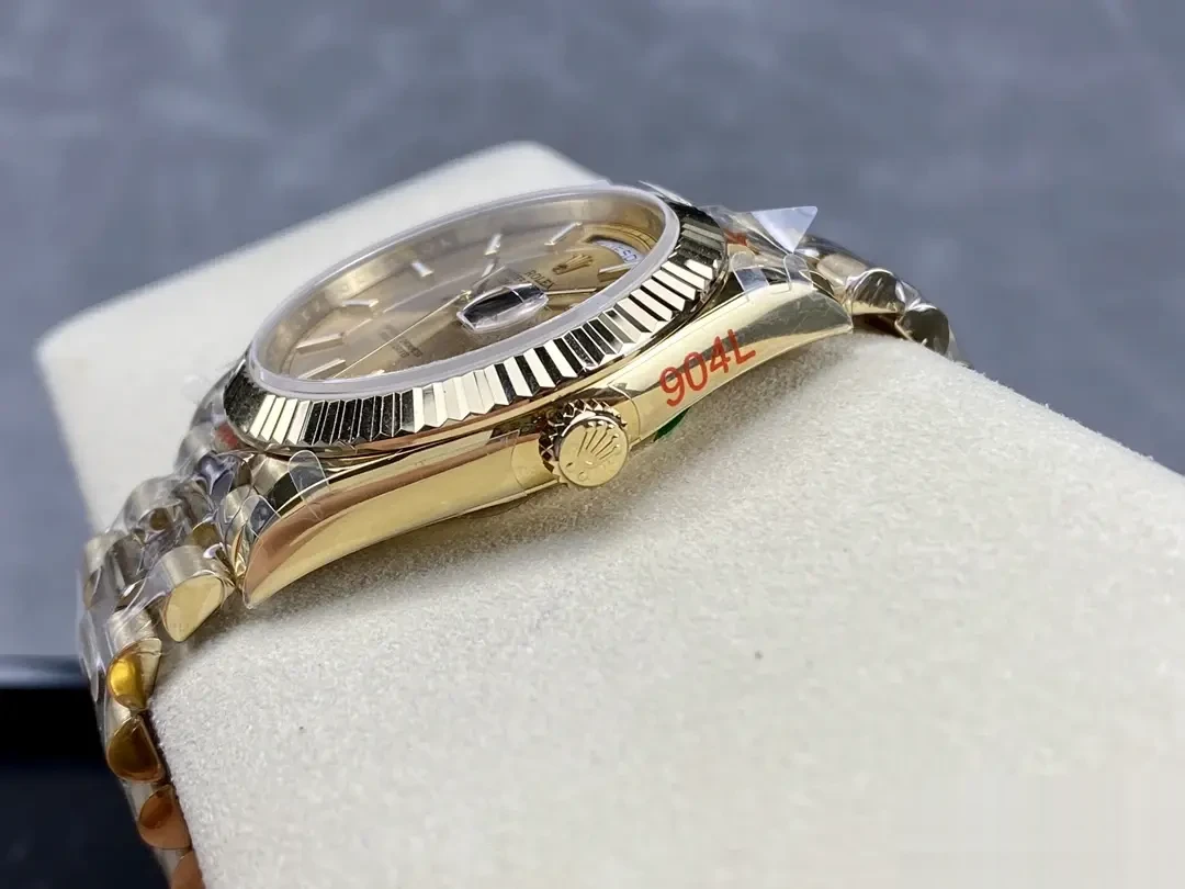 Rolex Day-Date 228238 miyota replica champagne dial — bezel macro