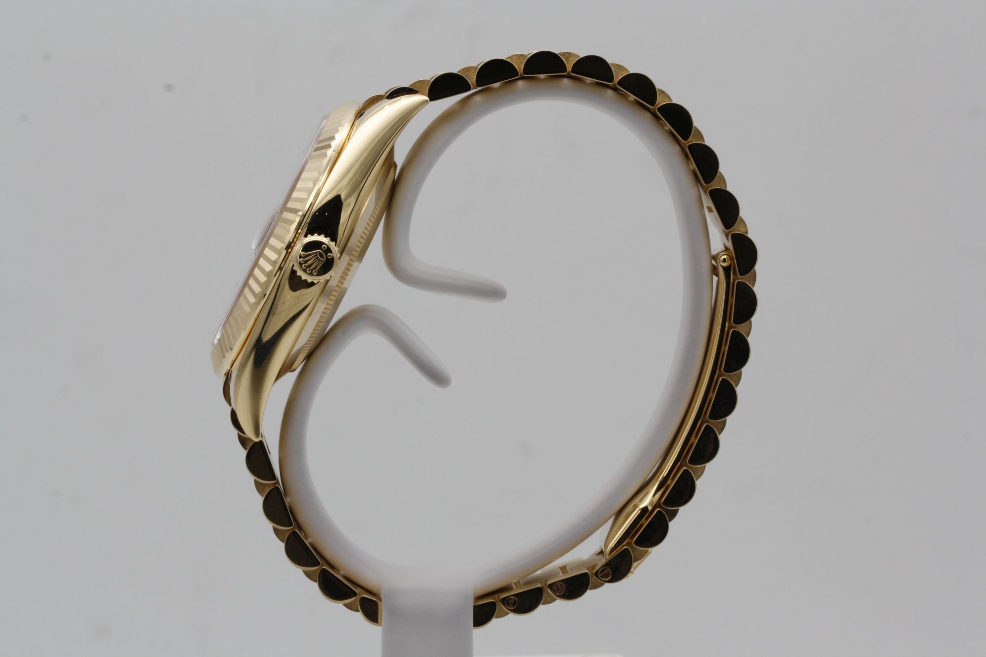 Day-Date 228238 rolex copy — side profile