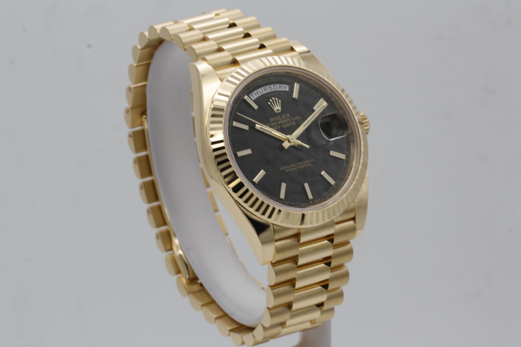 Day-Date 228238 rolex replica black dial — bezel macro