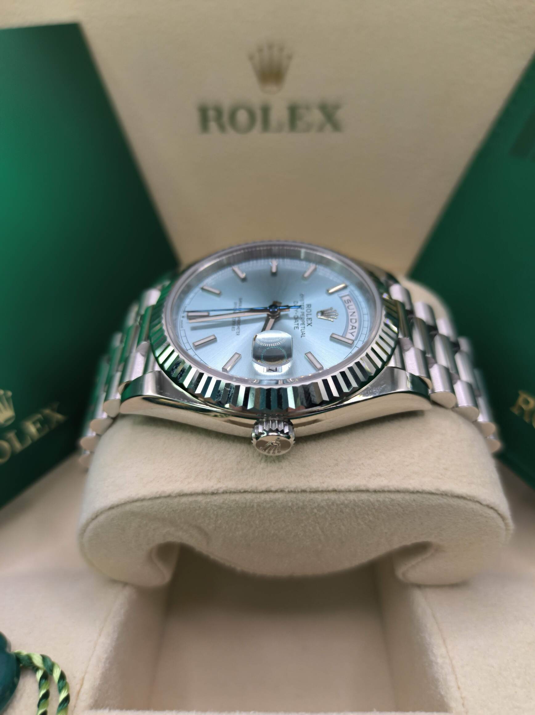 Rolex Day-Date 228236 rolex clone ice blue dial — caseback detail