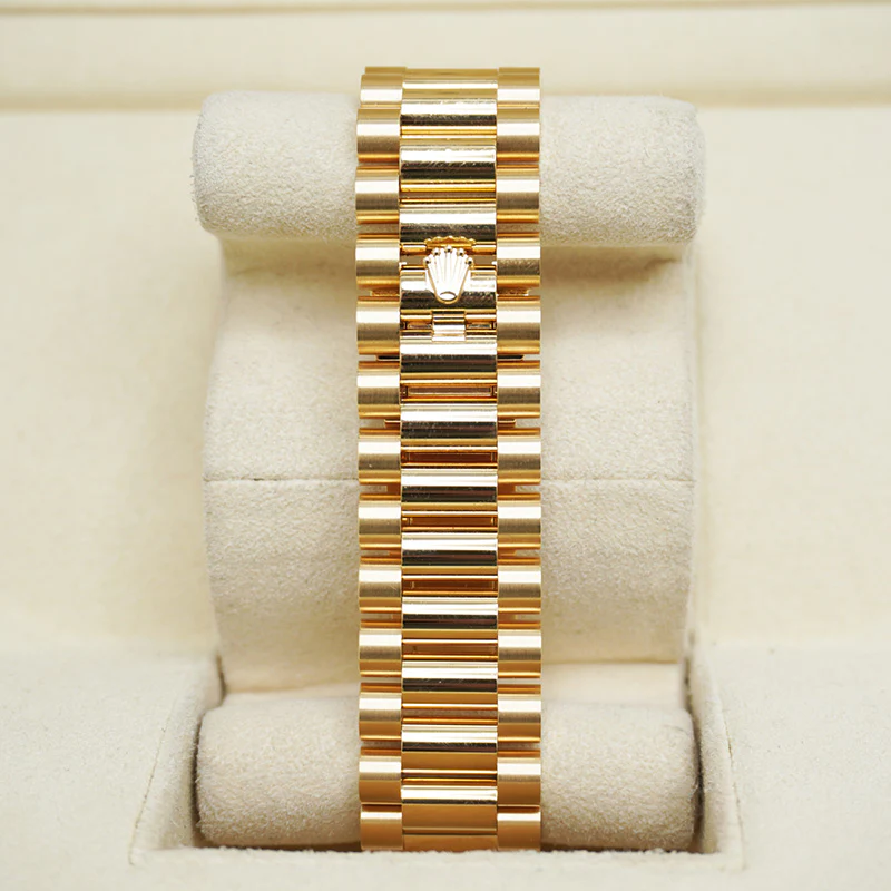 Day-Date 228238 rolex replica silver dial — bezel macro