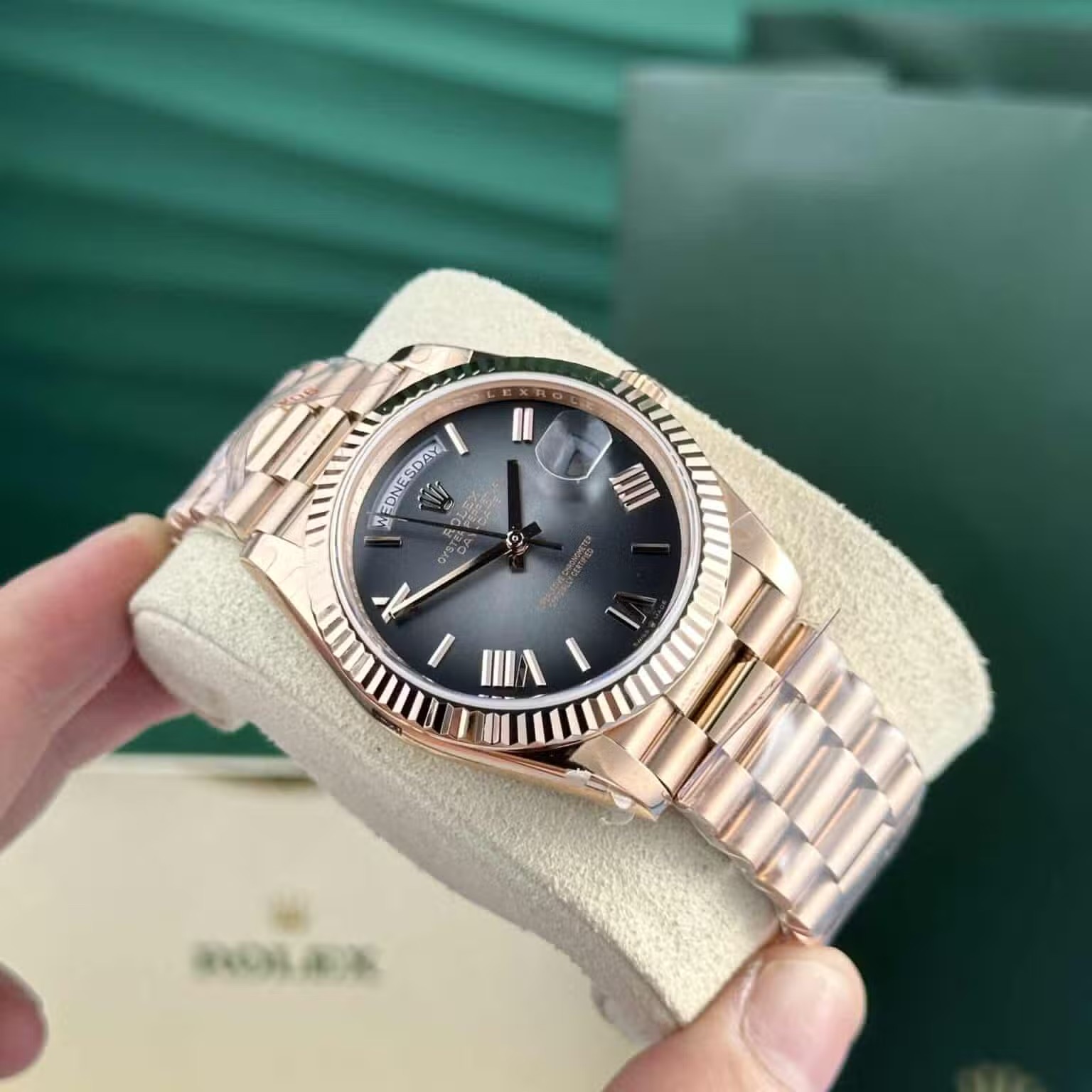 Day-Date 228235 rolex replica black dial — caseback detail