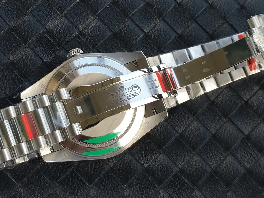Day-Date 41985 rolex replica 36mm — crown and case detail