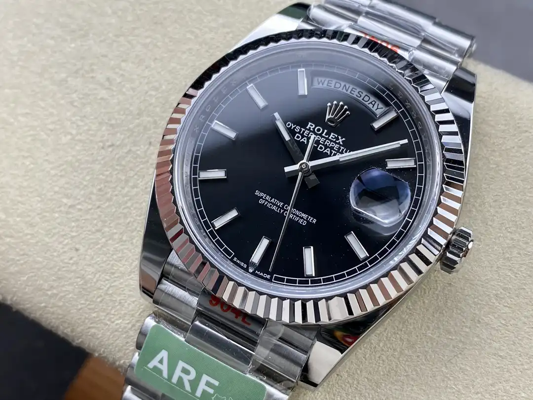 Day-Date 41985 rolex replica bright black dial — caseback detail