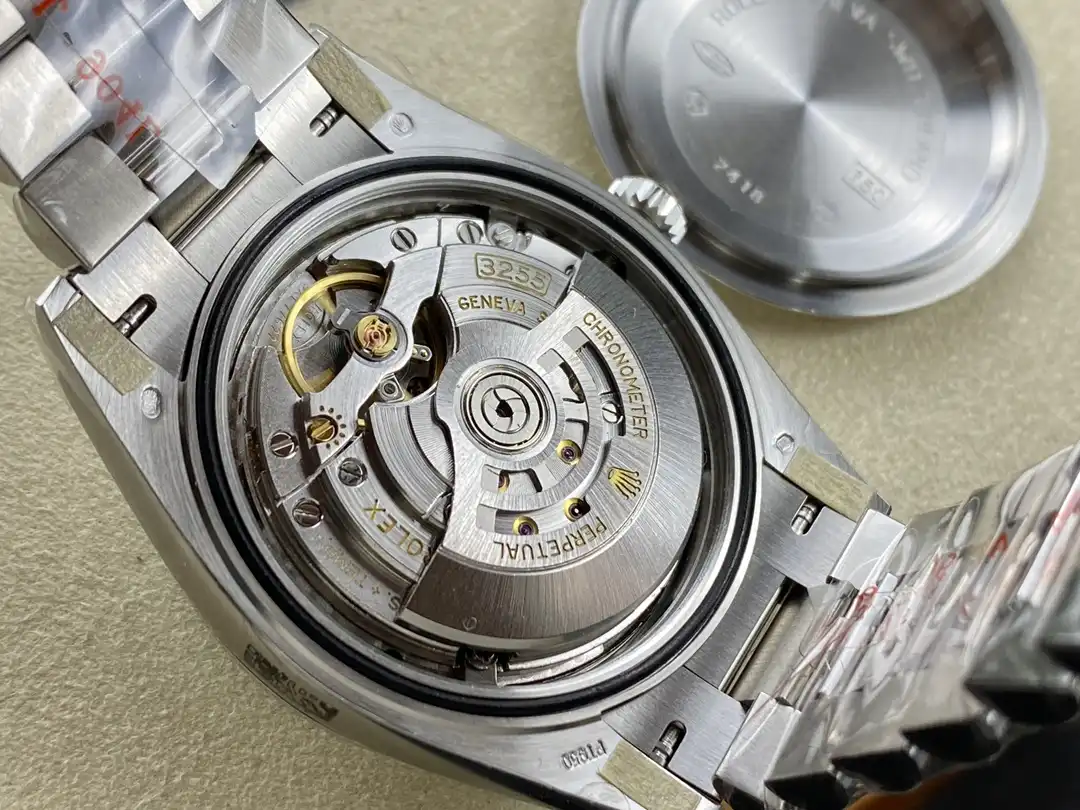 Day-Date 41985 japanese automatic replica 36mm — crown and case detail