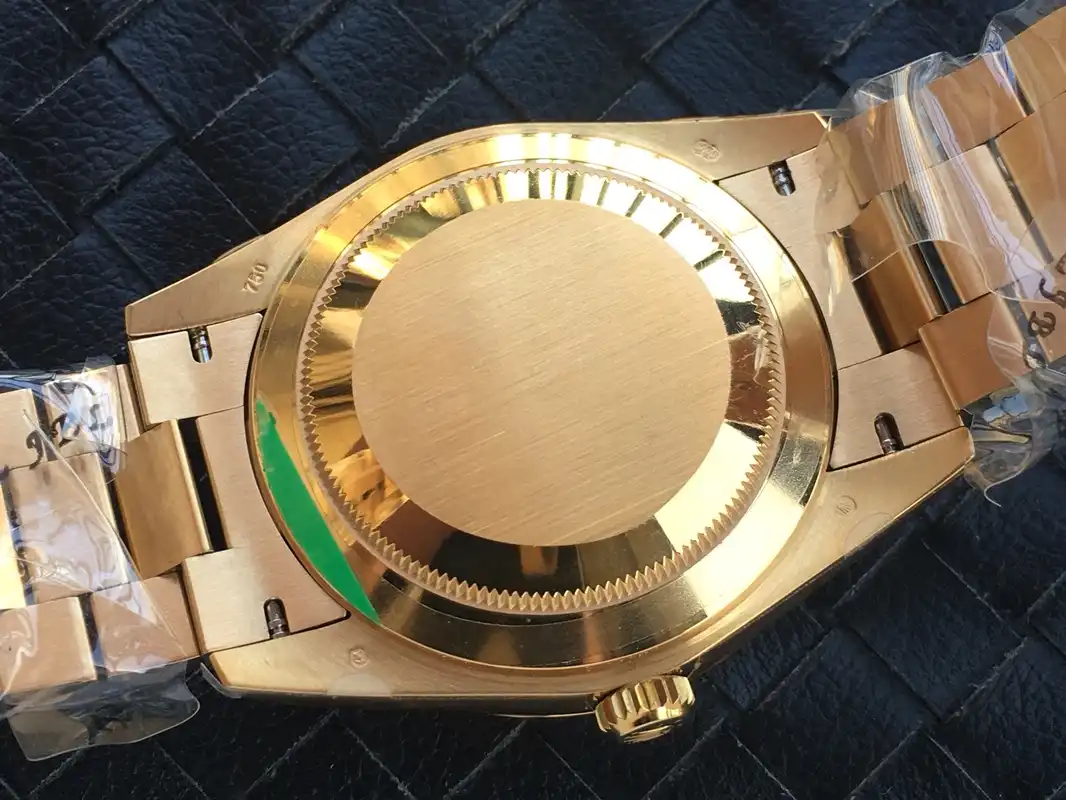 Day-Date 41985 rolex copy 36mm — crown and case detail