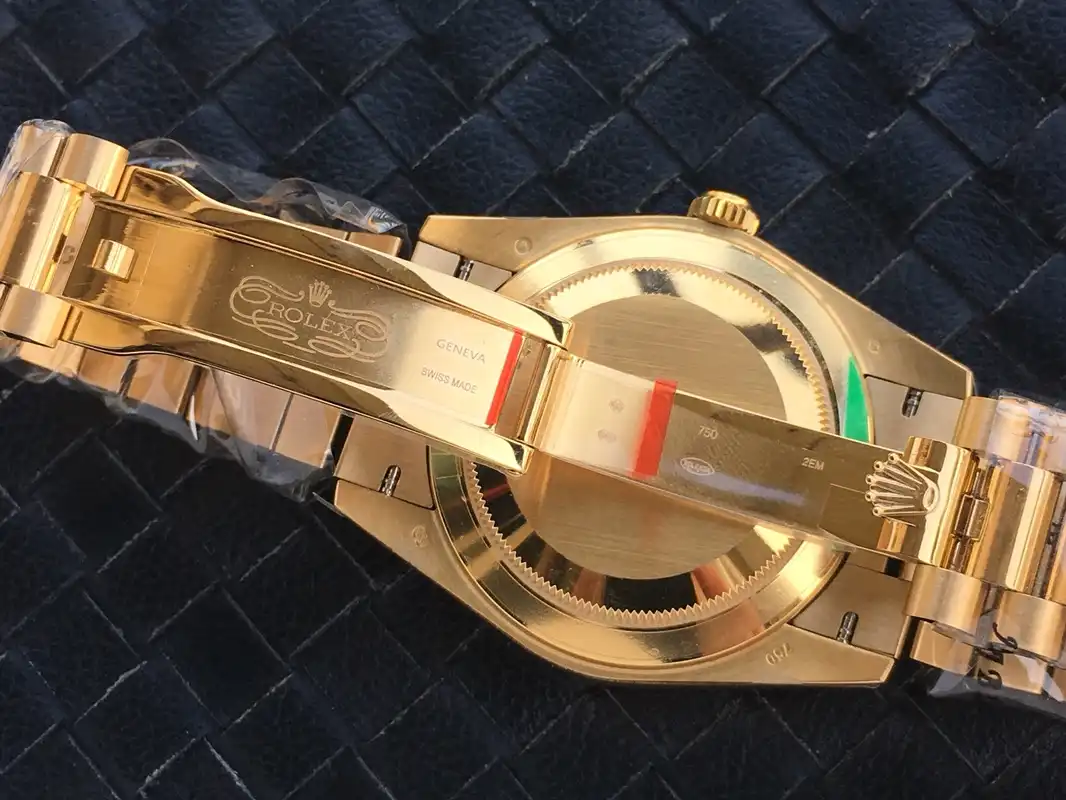 Rolex Day-Date 41985 miyota replica — lume shot