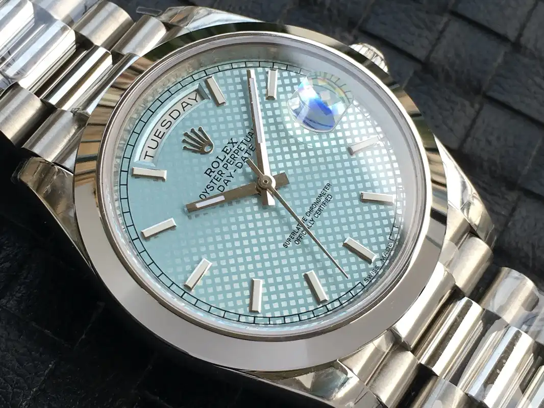 Day-Date 41985 rolex replica ice blue motif dial — caseback detail