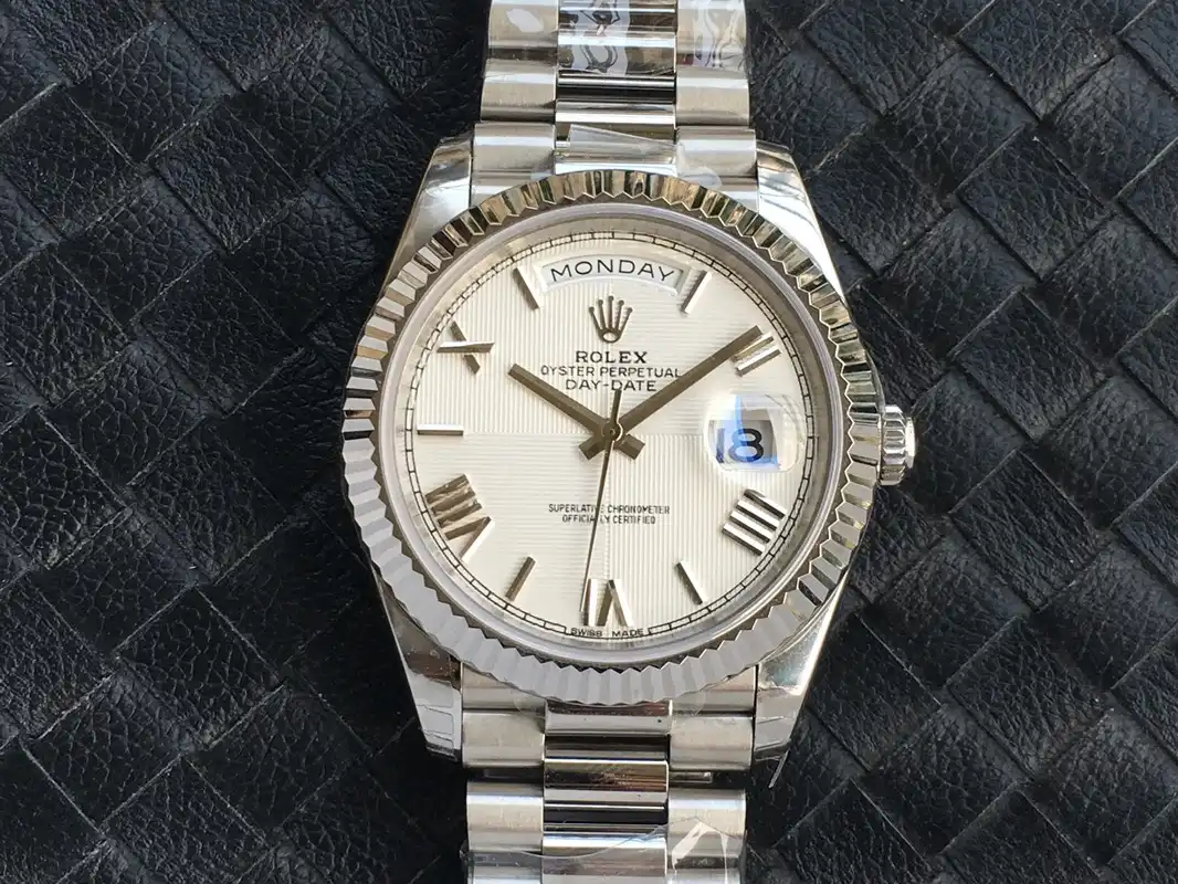 Rolex Day-Date 41985 replica — side profile