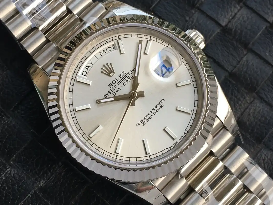 Rolex Day-Date 41985 miyota replica silver dial — caseback detail