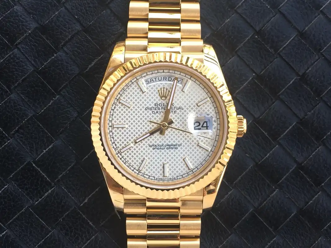 Day-Date 41985 rolex copy — side profile