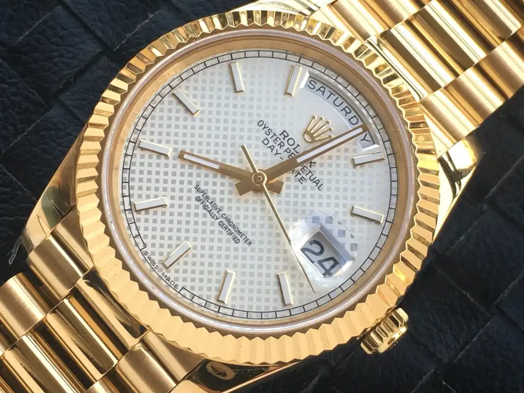 Rolex Day-Date 41985 replica — bracelet detail