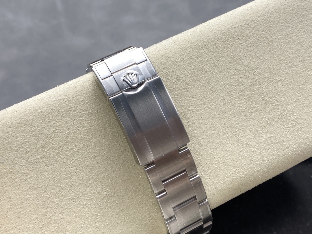 Explorer 124270 rolex copy 40mm — wrist shot