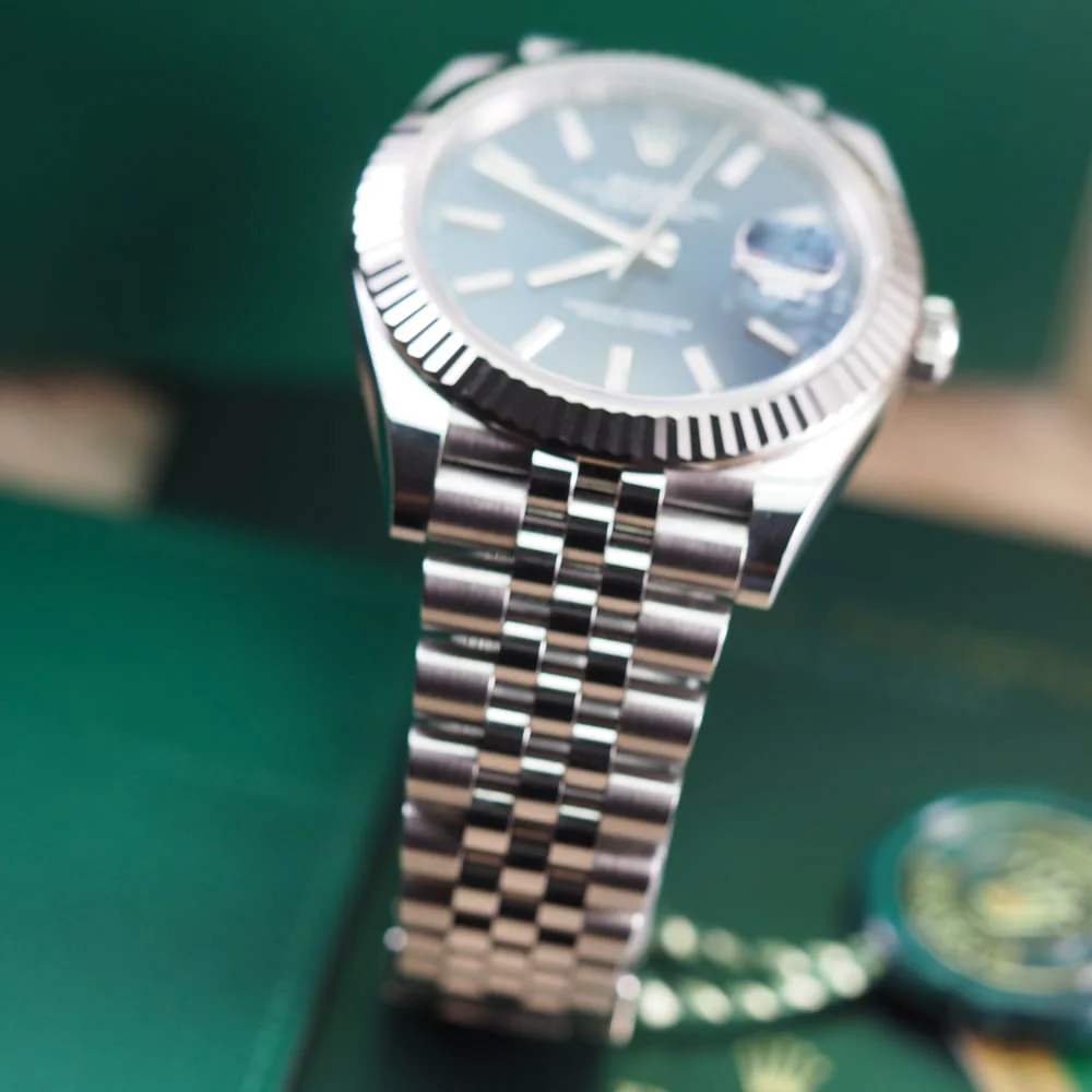 Rolex Datejust 126334 rolex clone blue dial — caseback detail