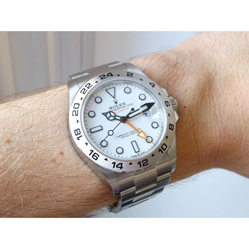 Rolex Explorer 226570 replica — side profile