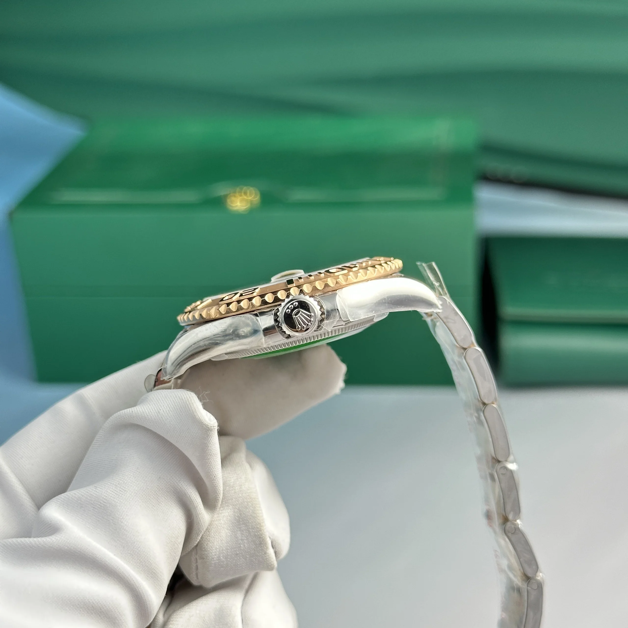 Yacht-Master 126621 rolex replica 40mm — crown and case detail