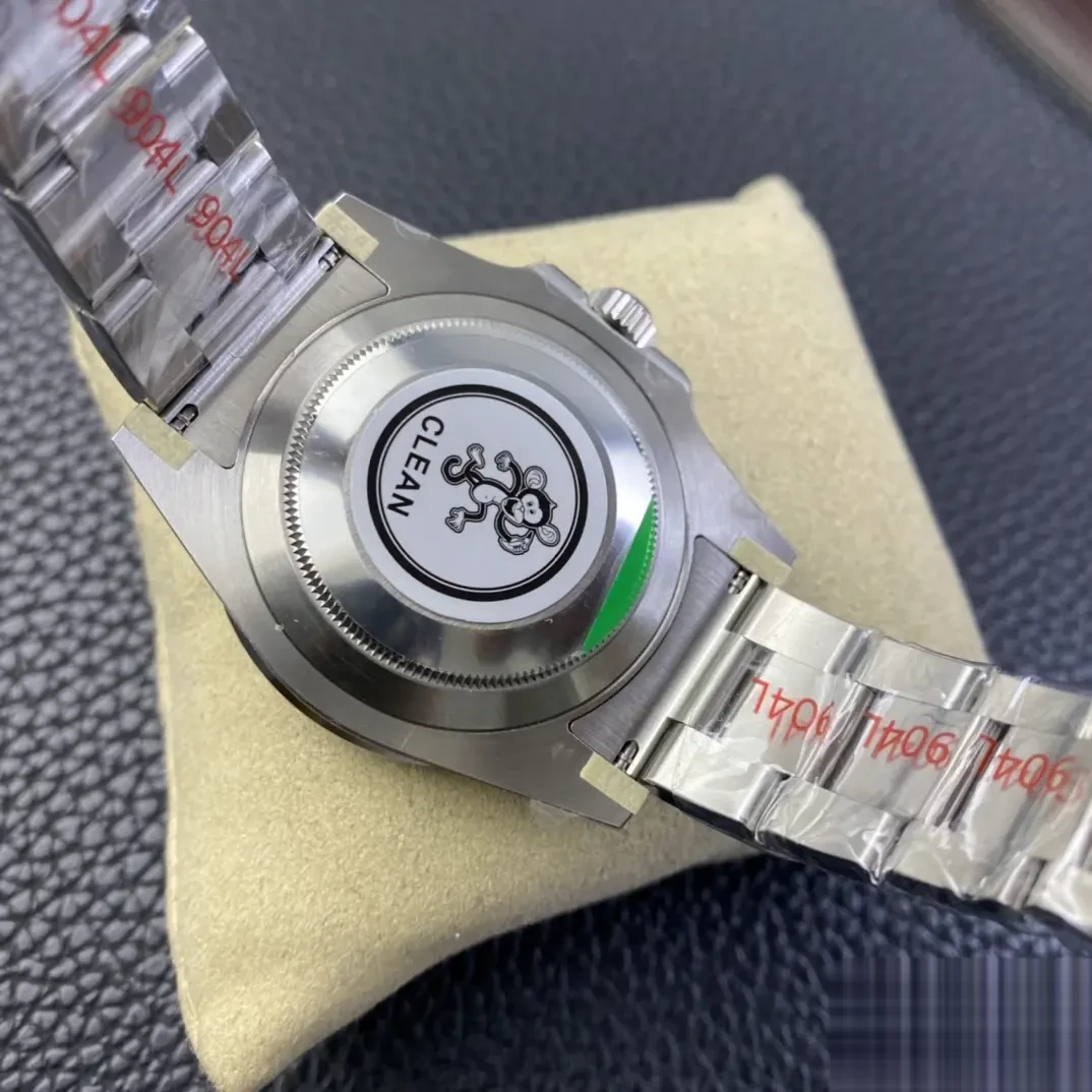 Submariner 116610LV rolex copy — lume shot