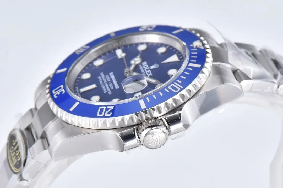 Submariner 116619LB Smurf rolex copy 40mm — dial close-up