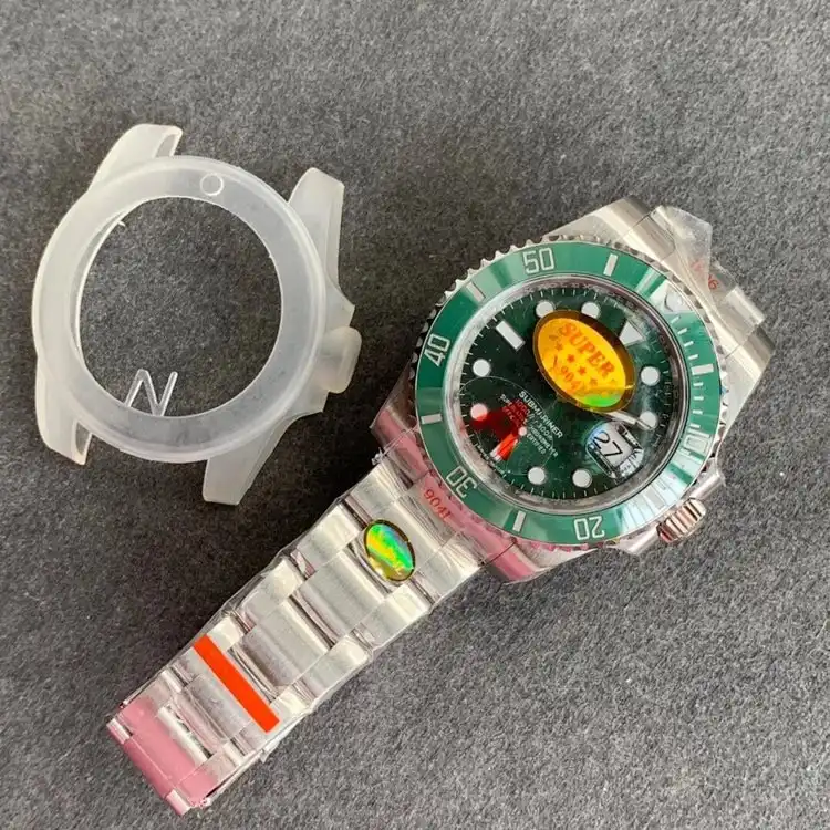 Rolex Submariner 116610LN rolex clone green dial — angled view