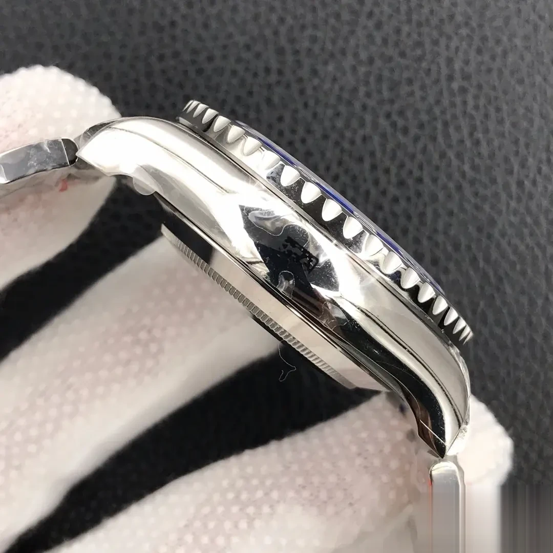 Yacht-Master 116680 rolex copy — bracelet detail