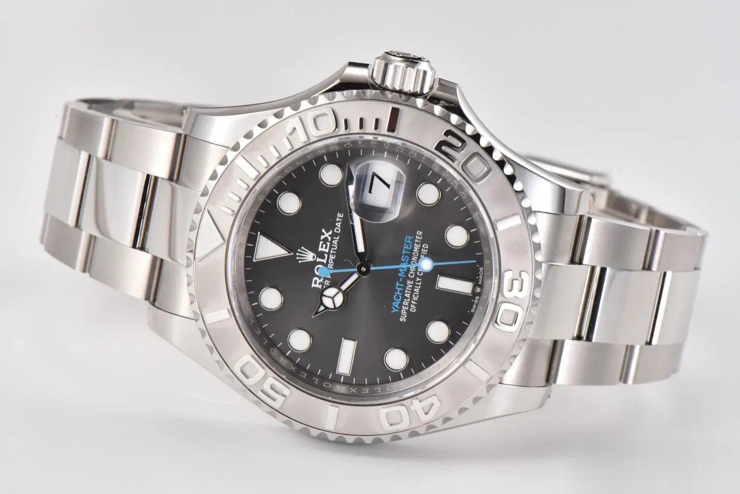 Yacht-Master 126622 rolex replica rhodium dial — caseback detail