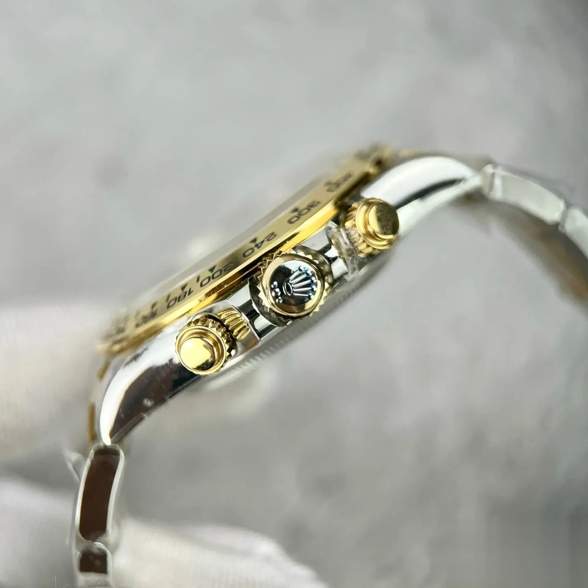Rolex Daytona 126503 swiss super clone 40mm — crown and case detail