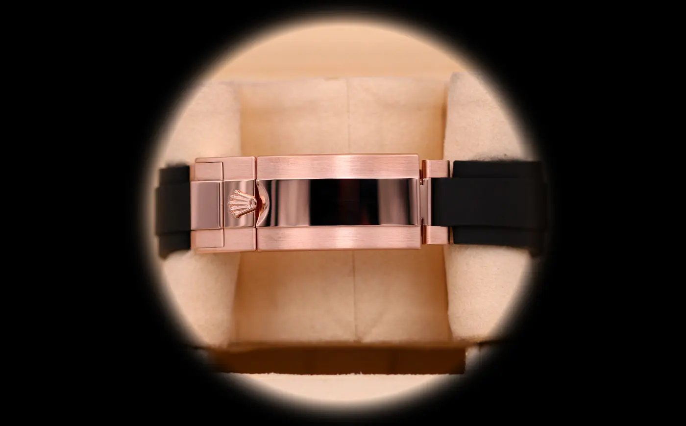 Rolex Daytona 126515LN super clone sundust dial — bezel macro