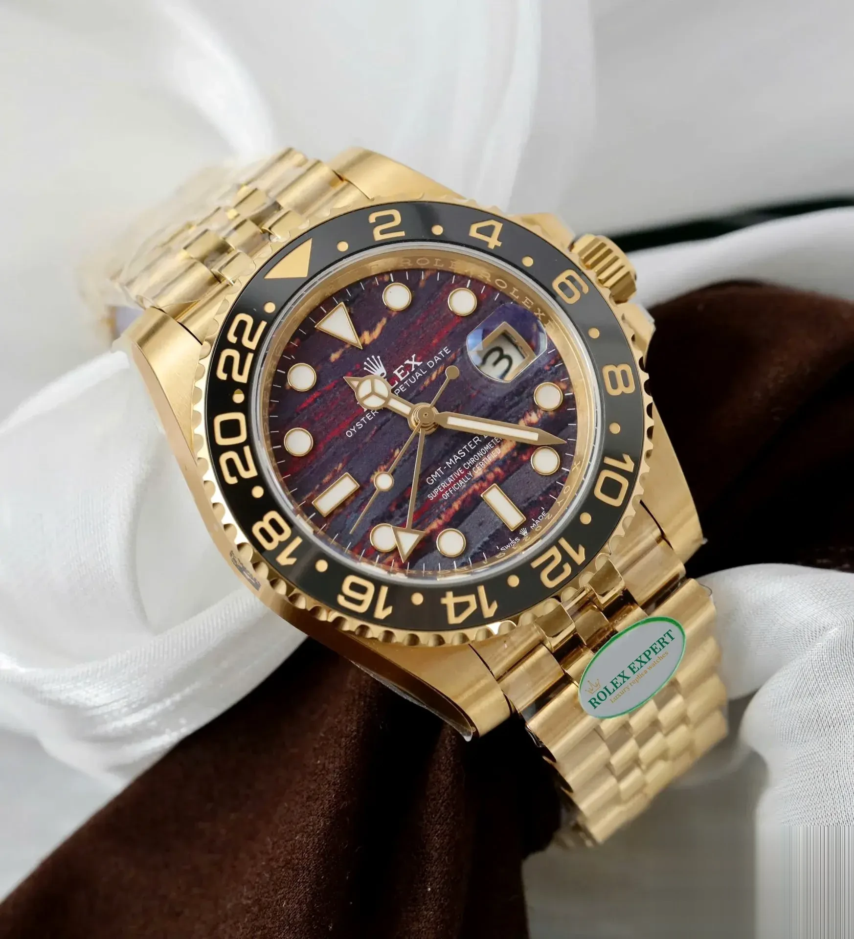 GMT-Master 126718GRNR eta clone black dial — caseback detail