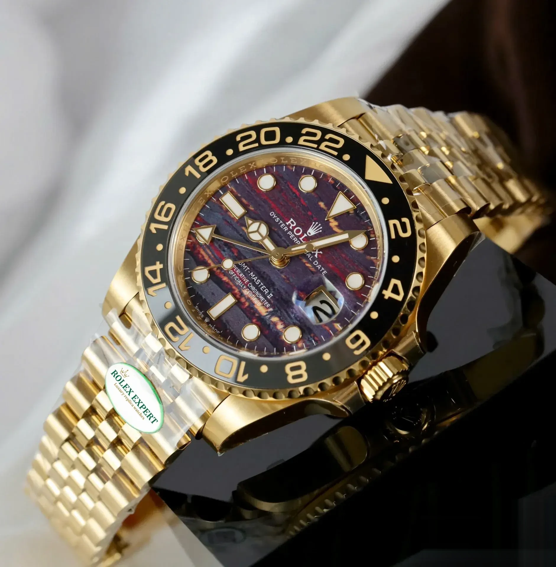 Rolex GMT-Master 126718GRNR swiss super clone 40mm — wrist shot