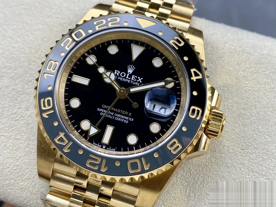 Rolex GMT-Master 126718GRNR eta clone — lume shot