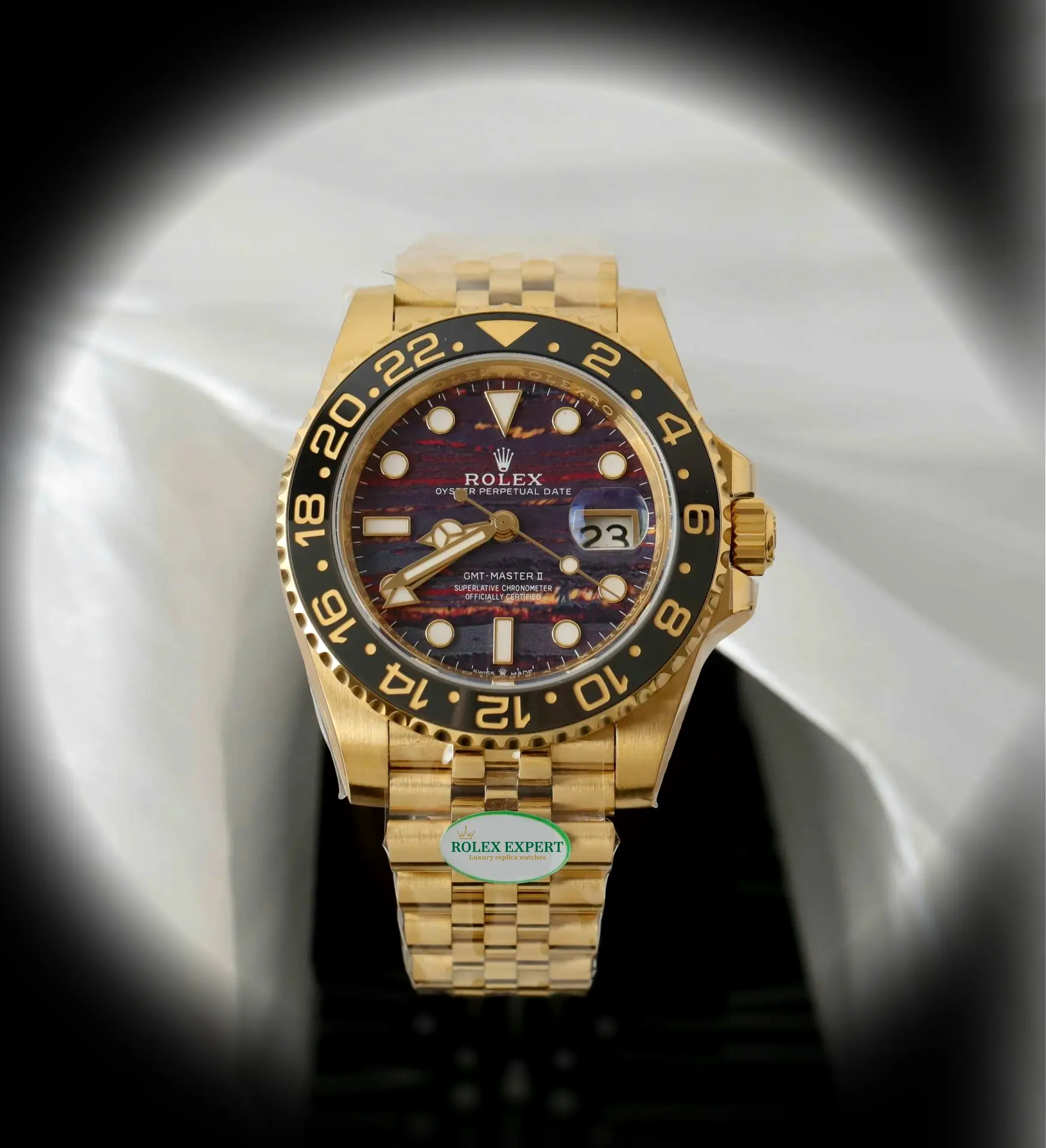 Rolex GMT-Master 126718GRNR superclone 40mm — dial close-up