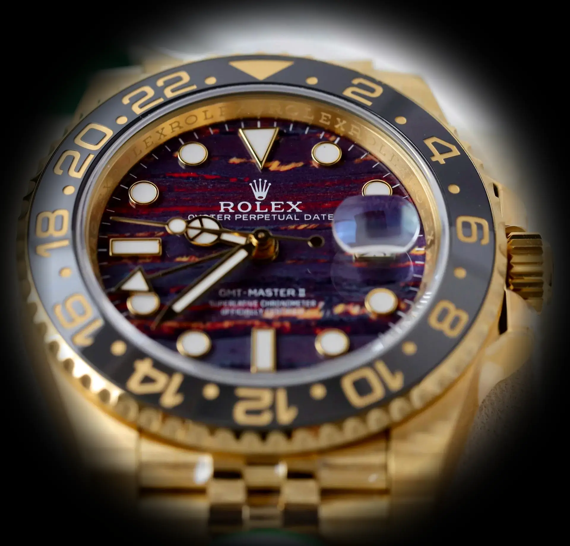 GMT-Master 126718GRNR swiss super clone 40mm — wrist shot