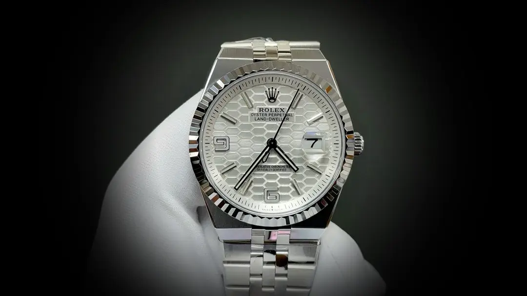 Land-Dweller 127334 swiss super clone 40mm — dial close-up