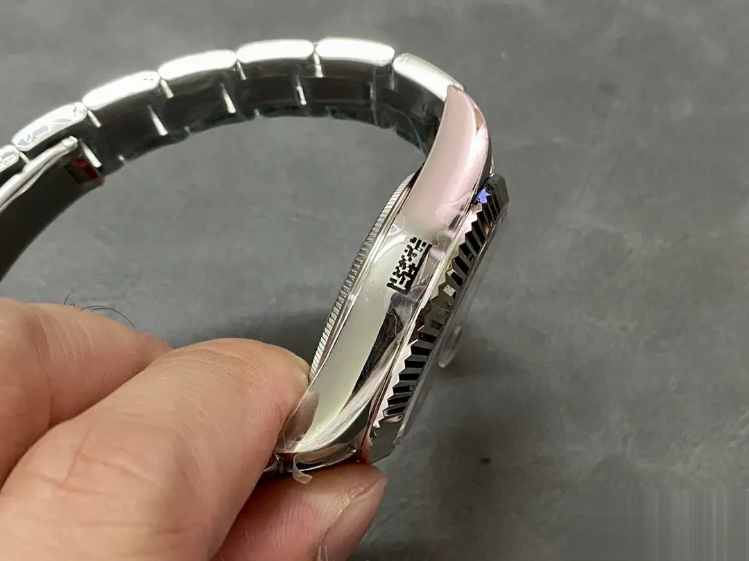 Sky-Dweller 326238 superclone 42mm — dial close-up