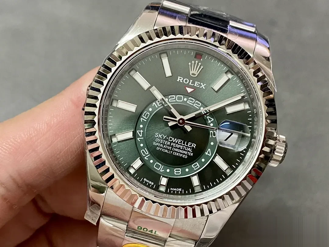 Rolex Sky-Dweller 326238 superclone white dial — bezel macro