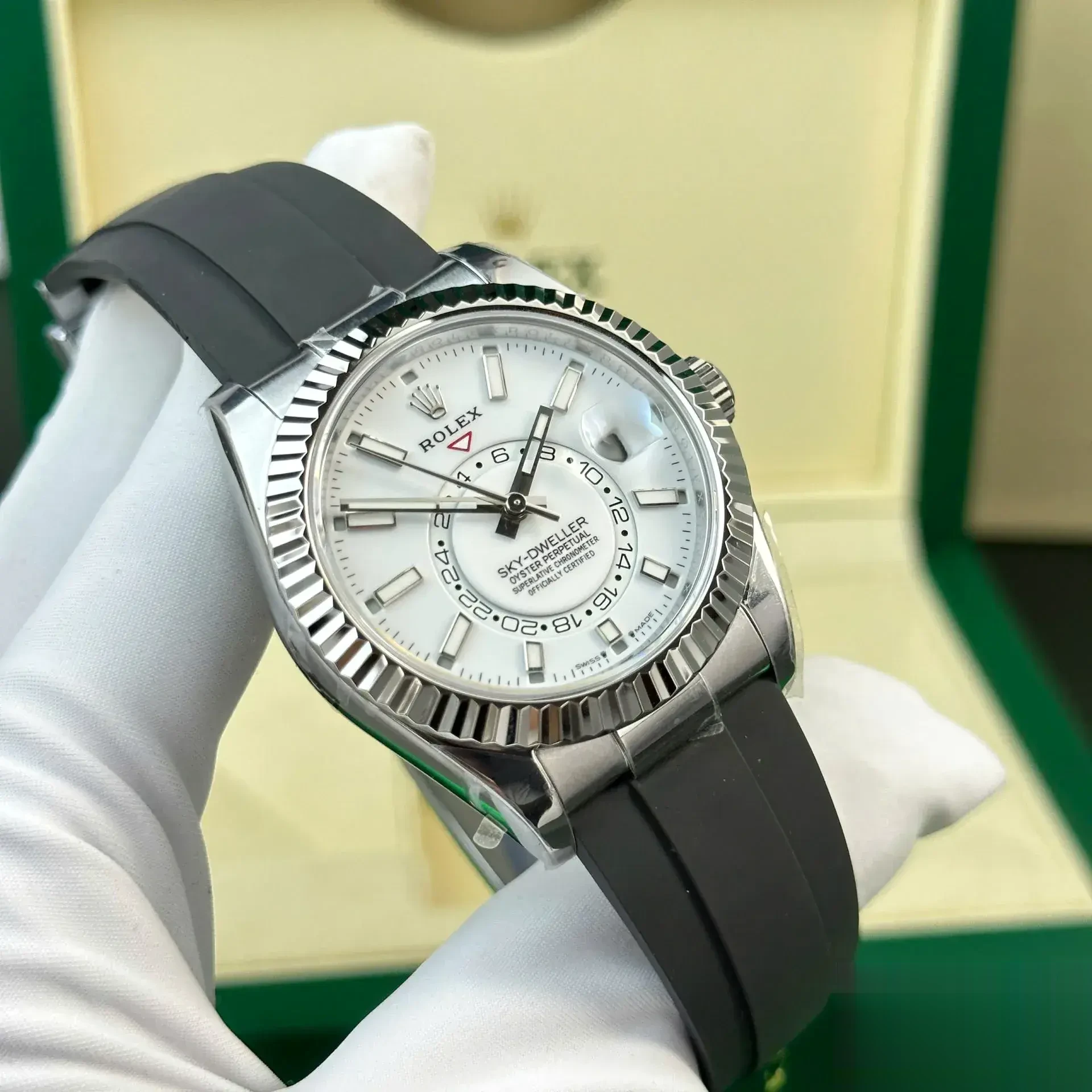 Sky-Dweller 336239 swiss super clone — side profile