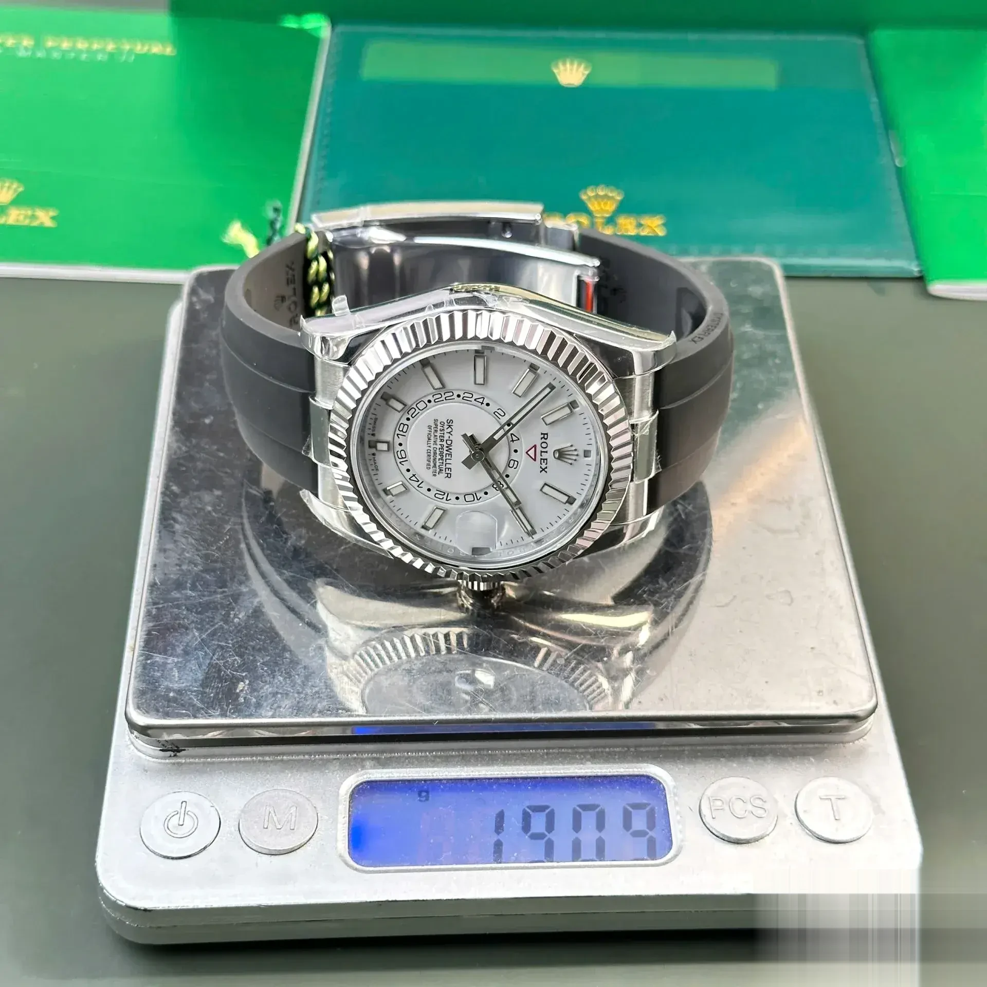Sky-Dweller 336239 superclone 42mm — wrist shot